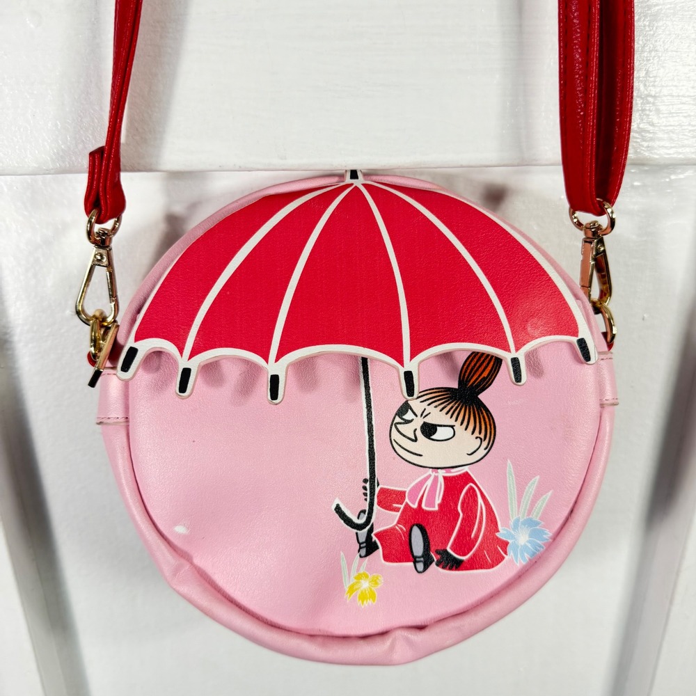 Moomin House of Disaster Little My Round Pink Crossbody Bag Red Umbrella